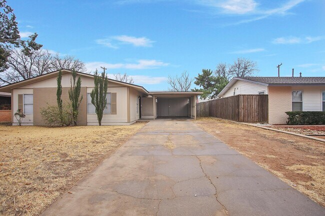 1307 61st St in Lubbock, TX - Building Photo - Building Photo