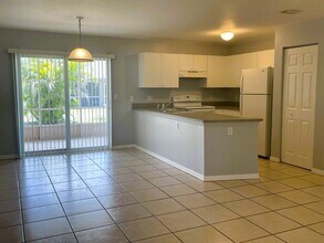 616 SE 9th St in Cape Coral, FL - Building Photo - Building Photo