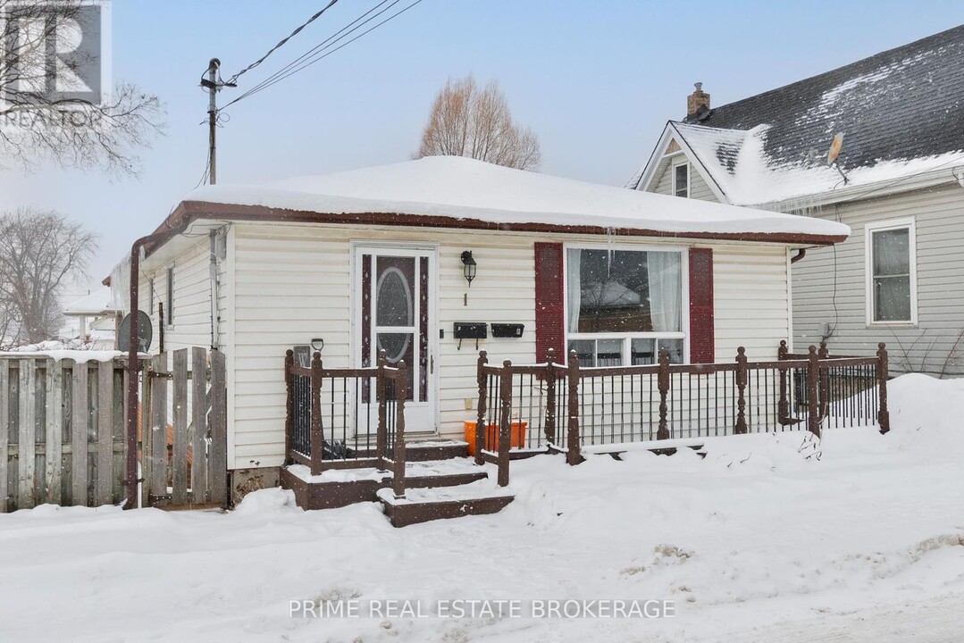 1 Rectory St in London, ON - Building Photo