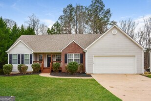 85 Windward Dr in Covington, GA - Building Photo