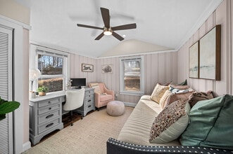 33 Essex Ct in Greenville, SC - Building Photo - Building Photo