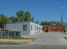 6-Plex on East Pennsylvania Apartments