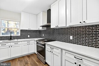 130 Liberty St in Trenton, NJ - Building Photo - Building Photo