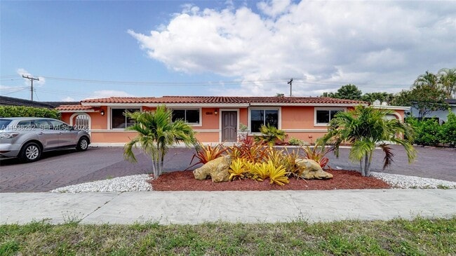 1299 W 77th St in Hialeah, FL - Building Photo - Building Photo