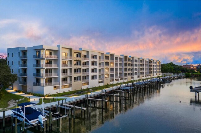 property at 1709 N Tamiami Trl