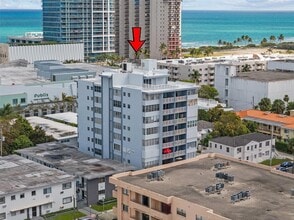 6855 Abbott Ave, Unit 5-504 in Miami Beach, FL - Foto de edificio - Building Photo