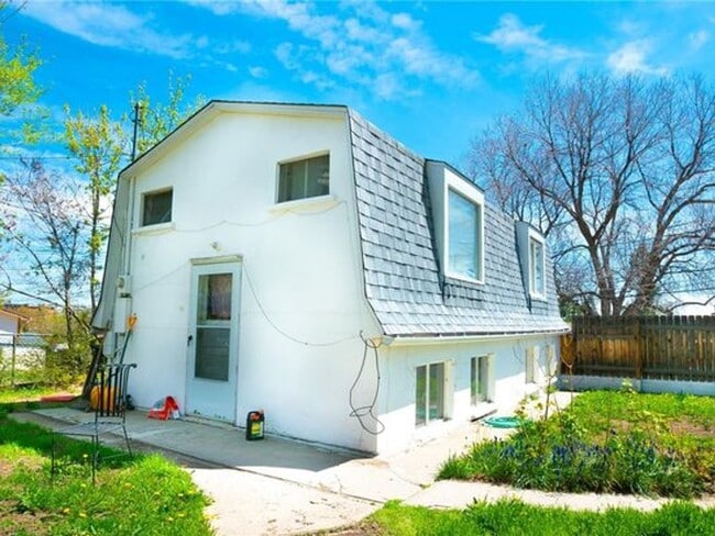 property at 3625 W 10th Ave