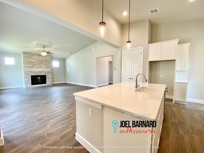 109 Riding Plum Dr in San Marcos, TX - Building Photo - Building Photo