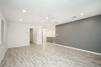 218 Ishmeal St in Houston, TX - Building Photo - Building Photo