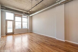 6 S Laflin St, Unit 309 in Chicago, IL - Foto de edificio - Building Photo