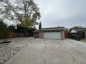 5629 Phlox Ct in Sacramento, CA - Building Photo