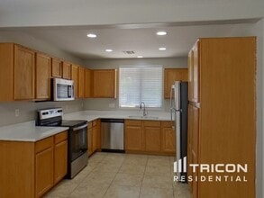 3728 W Fremont Rd. in Phoenix, AZ - Building Photo - Building Photo