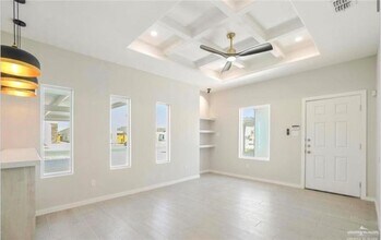 18 S 25th St in McAllen, TX - Building Photo - Building Photo