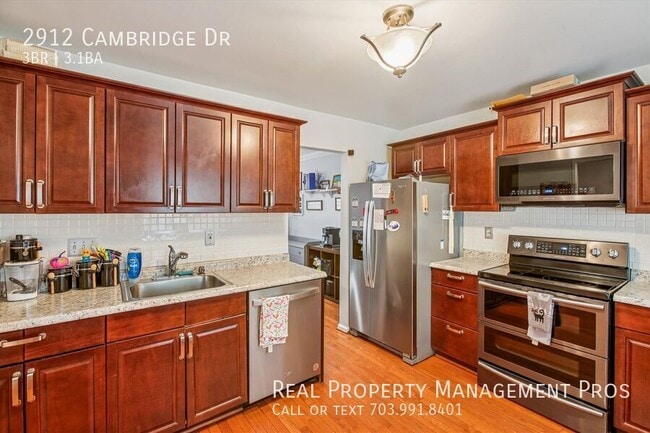 2912 Cambridge Dr in Woodbridge, VA - Building Photo - Building Photo