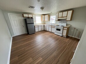 2107 Montesquieu St in Chalmette, LA - Building Photo - Building Photo