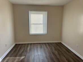 9757 Lorna Ln in St. Louis, MO - Building Photo - Building Photo