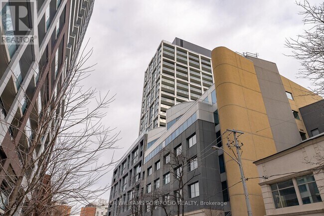 55-655 Ontario St in Toronto, ON - Building Photo - Building Photo