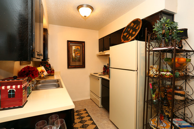 Huntington Place Apartments in Midwest City, OK - Foto de edificio - Interior Photo