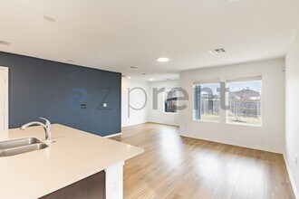 12104 Scarlet Sleeve Wy in Austin, TX - Building Photo - Building Photo