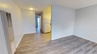 The Loop @950 in Albuquerque, NM - Building Photo - Building Photo