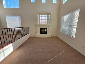 532 Fynn Valley Dr in Las Vegas, NV - Building Photo - Building Photo