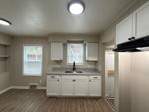 19537 Hamburg St in Detroit, MI - Building Photo - Building Photo