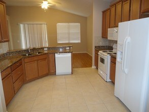 10209 Tapestry Key Ct in Riverview, FL - Building Photo - Building Photo