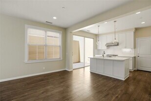 55 Jade Flower in Irvine, CA - Building Photo