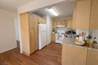 680 NJ-15 in Jefferson, NJ - Building Photo - Building Photo