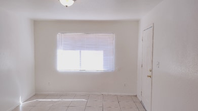 6742 W Palmaire Ave in Glendale, AZ - Building Photo - Building Photo