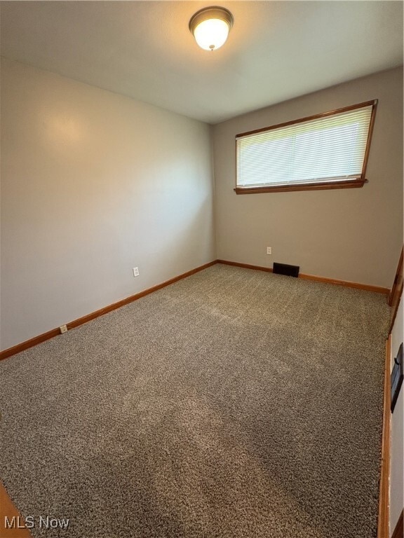 property at 996 Lincoln Ave SE