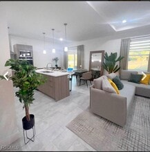 1033 Bowie Ln in La Belle, FL - Building Photo - Building Photo