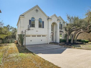 8915 Spicebrush Dr in Austin, TX - Building Photo - Building Photo