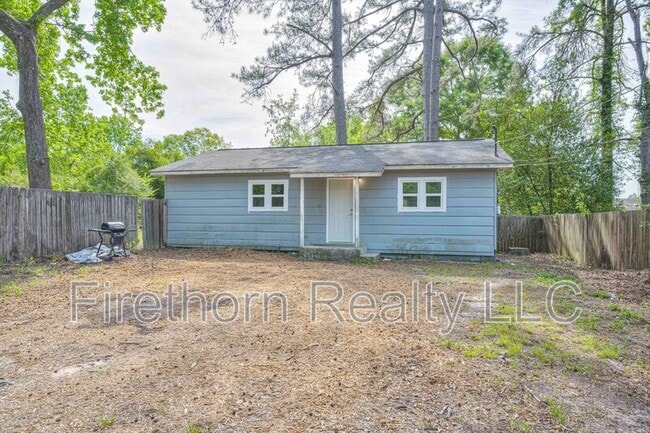 property at 2719a Meadowbrook Dr