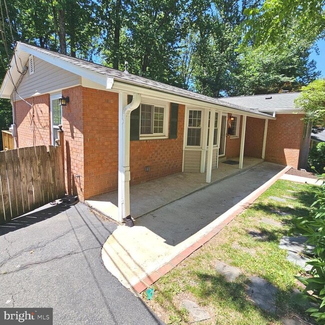 property at 8925 Falling Creek Ct