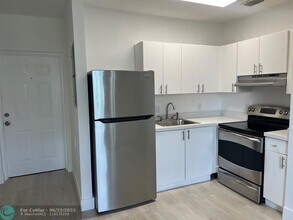 720 NW 61st St in Miami, FL - Building Photo - Building Photo
