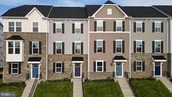 9390 Tanfield Dr in Fredericksburg, VA - Building Photo