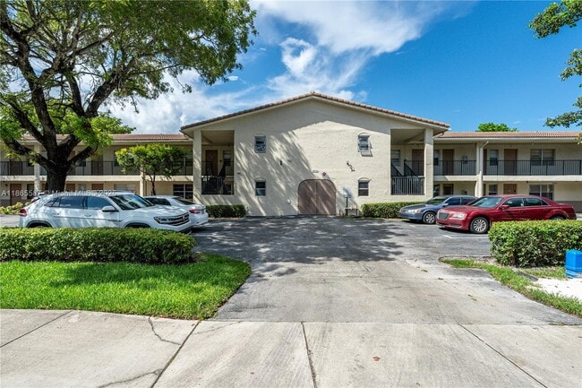 8705 NW 38th Dr in Coral Springs, FL - Building Photo - Building Photo