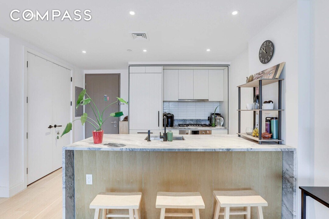 181 18th St-Unit -206 in Brooklyn, NY - Building Photo