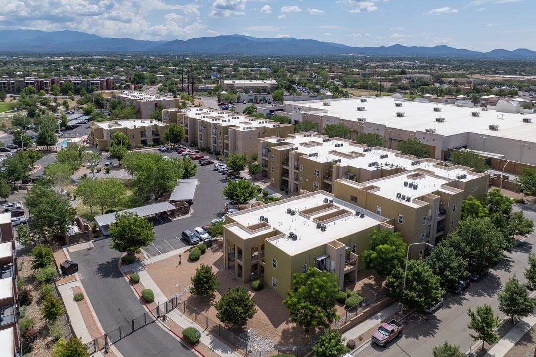 San Isidro - Washer/Dryer Included in Santa Fe, NM - Building Photo