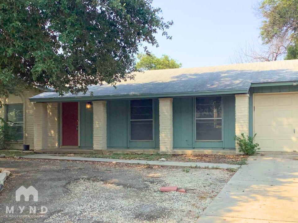 1203 Picardie Dr in San Antonio, TX - Building Photo