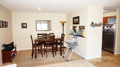 4037 Crockers Lake Blvd-Unit -2017 in Sarasota, FL - Building Photo - Building Photo