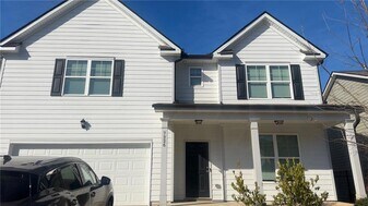 7226 Gladstone Cir in Stonecrest, GA - Building Photo