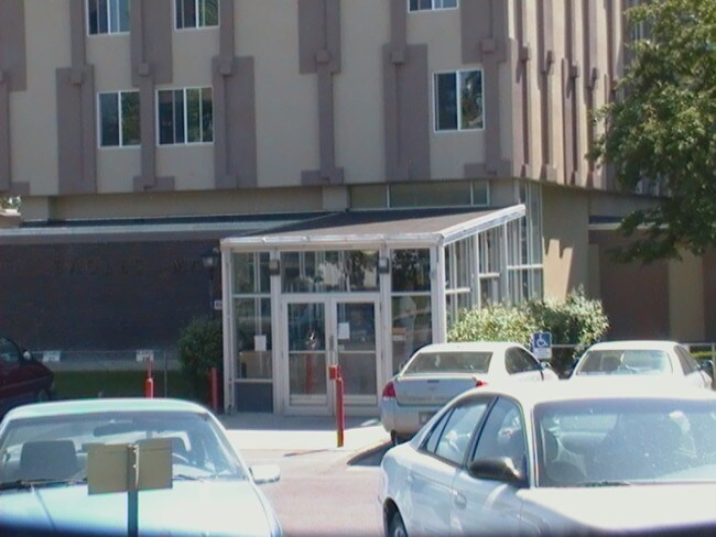 Golden Eagle Plaza in Great Falls, MT - Foto de edificio - Building Photo