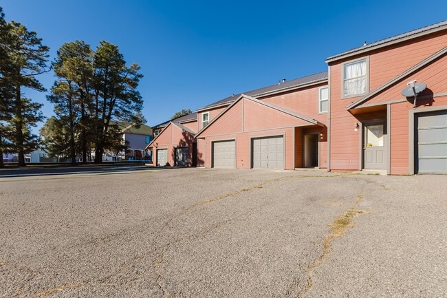 property at 21 W Golf Pl