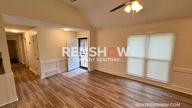 7330 Peppermill Ln in Memphis, TN - Foto de edificio - Building Photo