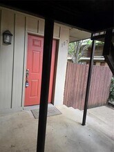 4211 Newton Ave in Dallas, TX - Foto de edificio - Building Photo