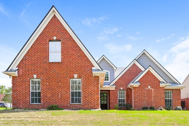 841 Cedar Trace Cir