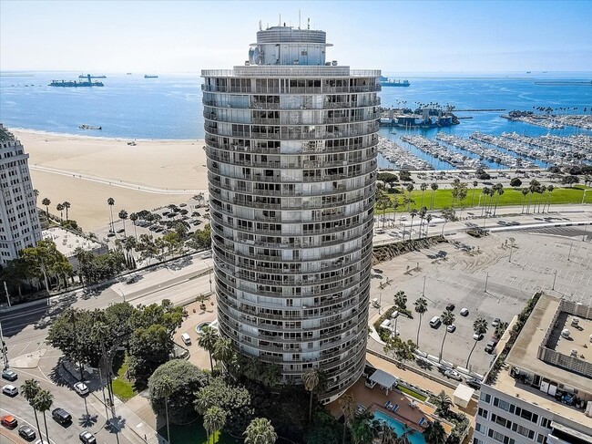 700 E Ocean Blvd, Unit 1007 in Long Beach, CA - Foto de edificio - Building Photo