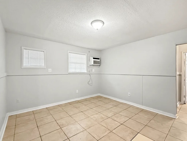 property at 524 Starrett Rd